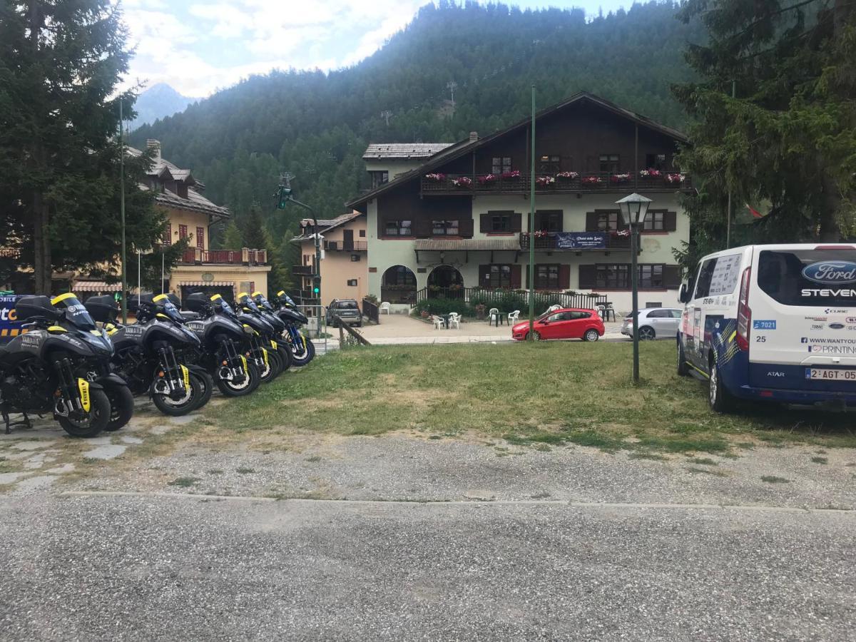 Chalet Della Luna Claviere Eksteriør billede